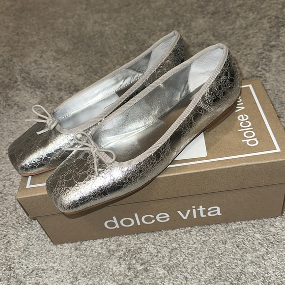 Flats - Picture 3 of 5